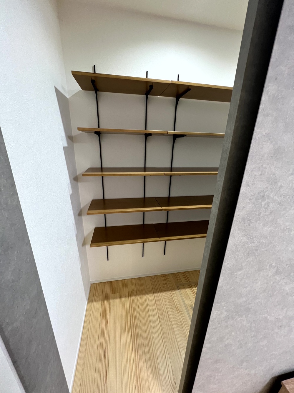 リビング収納入口